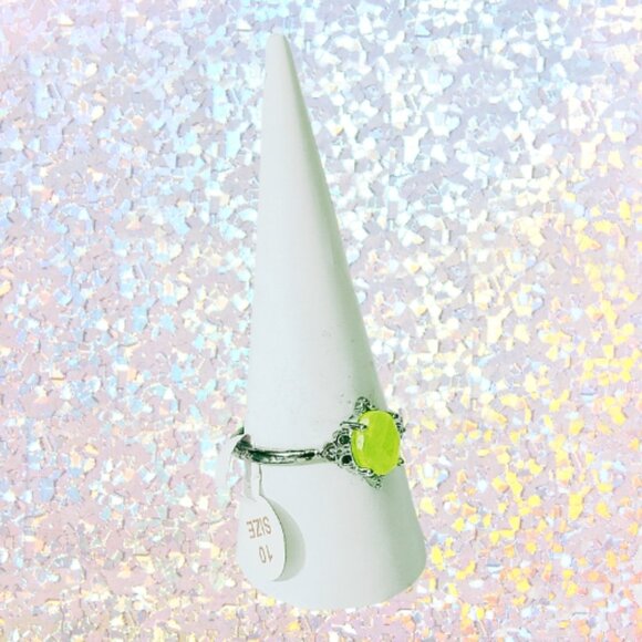 BP Genuine Peridot Quartz Ring - Rhodium Plating (Size 10) - Picture 3 of 7